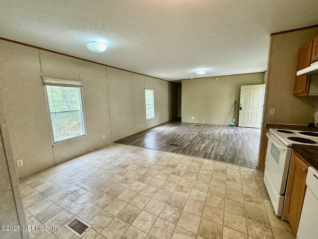 Photo - 108 Willow Trail