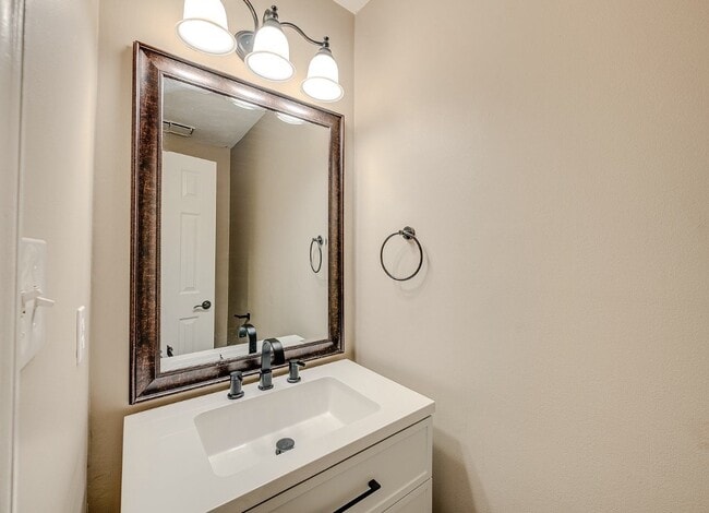 Photo - 906 Bellgate Ct