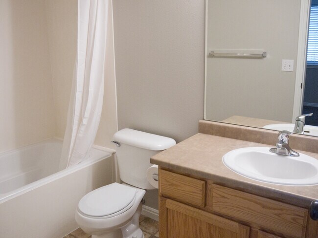 Master bath - 963 W 670 S Unit #20