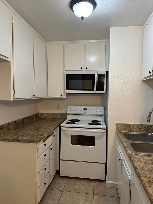 Photo - 3565 Linden Ave Condo Unit 110