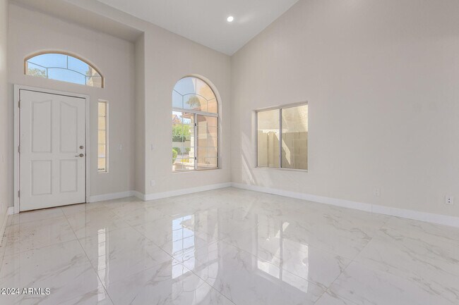 Photo - 9611 S 50th St