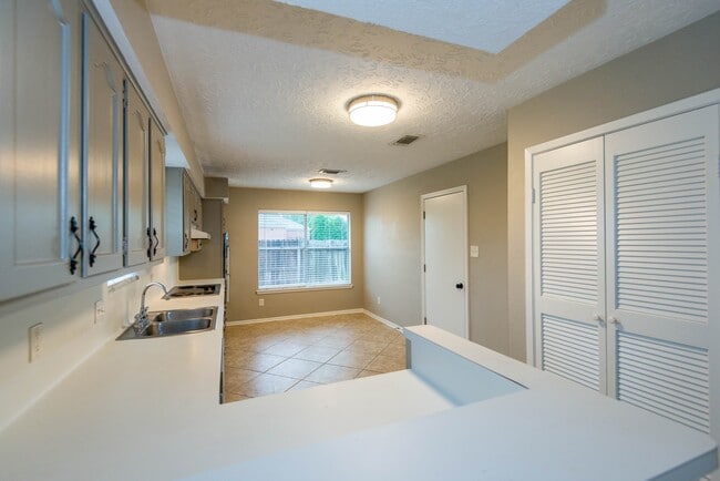 Photo - 20515 Broadsky Dr