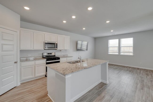 Photo - 128 Checkers Cv