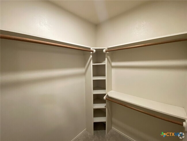 Building Photo - 4513 Stagecoach Trail Rental