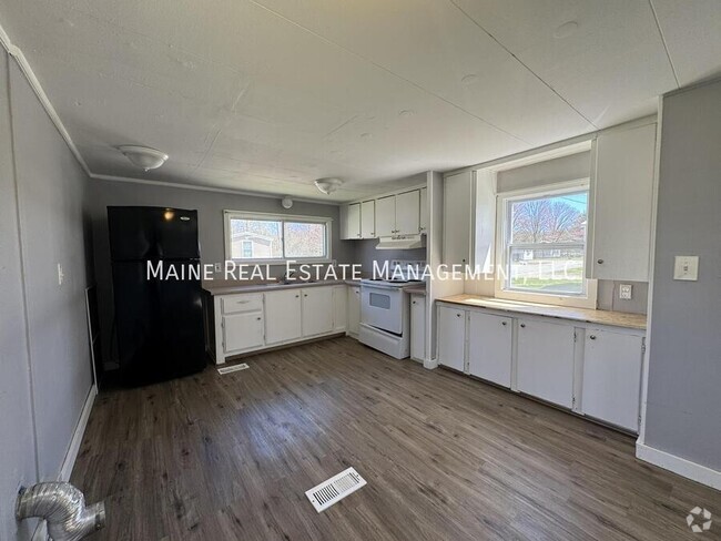 Building Photo - 24 Park Dr Rental