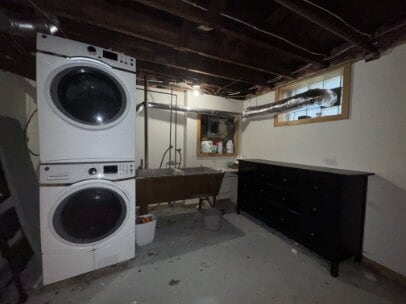 Photo - "Charming 3-Bed Hardwood Haven in (Powderhorn) Minneapolis – Spacious 1621 Sq Ft!"