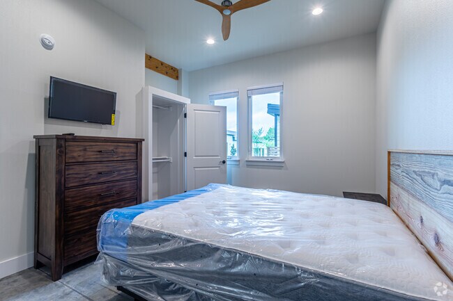 2HAB, 2BA - 813 ft² - Twin Arch Apartments