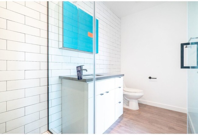 Photo - 3168 Wabash Ave