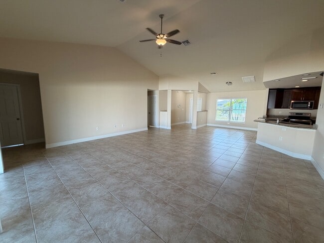 Photo - 3116 37th St SW