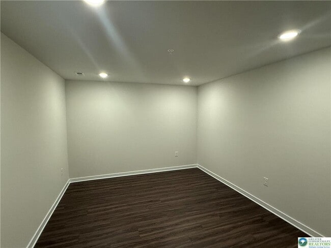 Photo - 7676 Clayton Ave