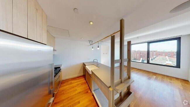 Building Photo - 3 bedroom in Brooklyn NY 11221 Unit 31-1 Rental