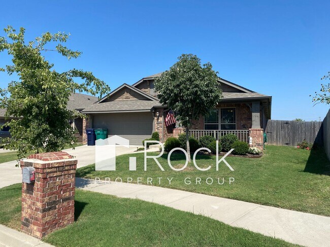 Photo - Beautiful 3 Bedroom Home with a Study in M...