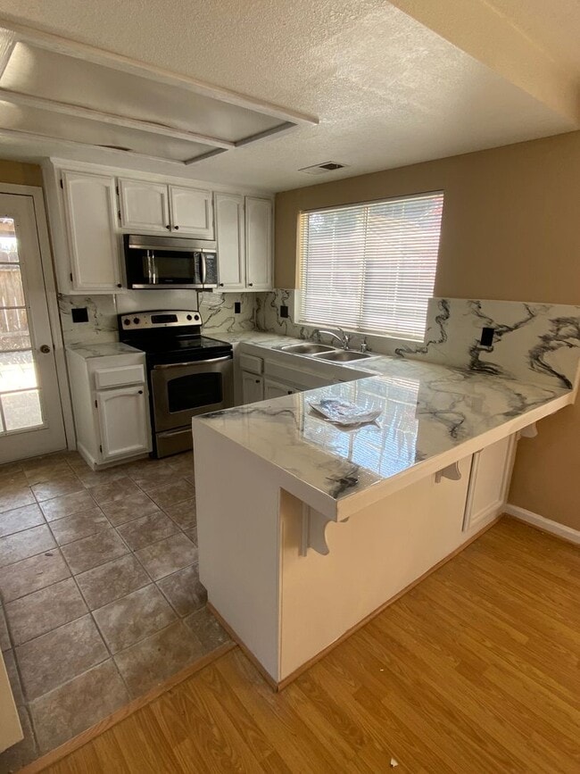 3051 Ironwood Ct