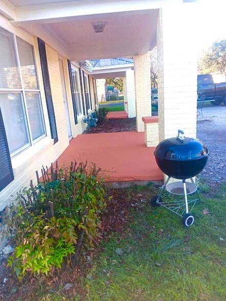 Photo - 800 Vanderveer