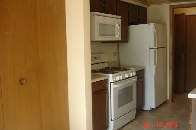 Photo - 80 S Pleasant Rd Unidad second