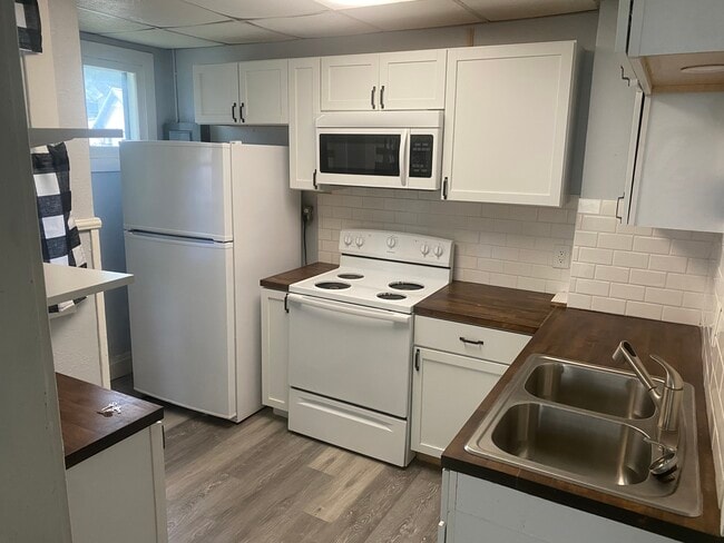 Photo - 210 E Elm St Unit 210