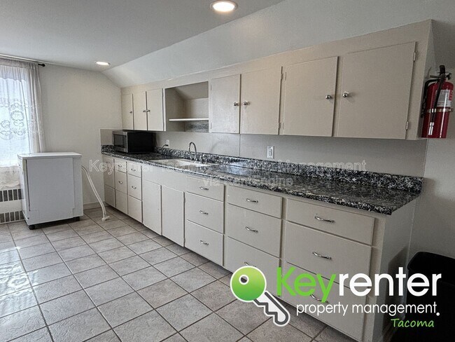 Photo - 1207 N Oakes St Unit A