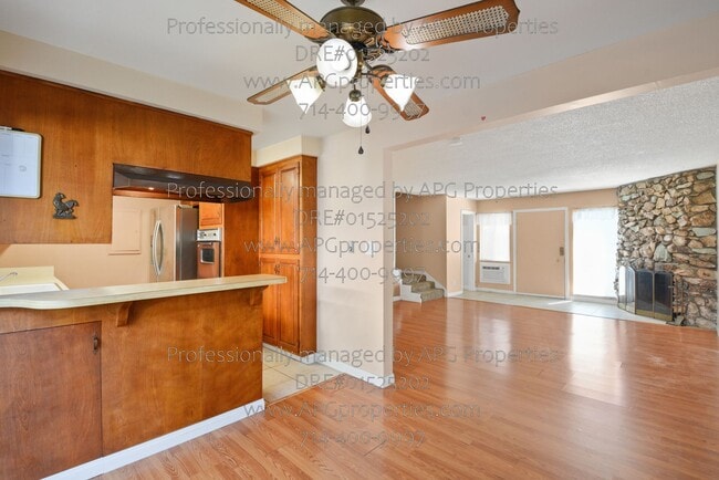 Photo - 315 N Acacia Ave