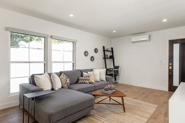 Photo - 10022 Culver Blvd