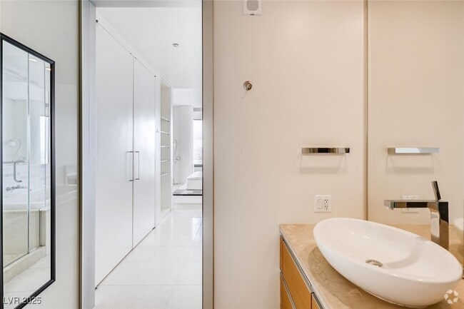 Building Photo - 3722 S Las Vegas Blvd Unit 3403 Rental