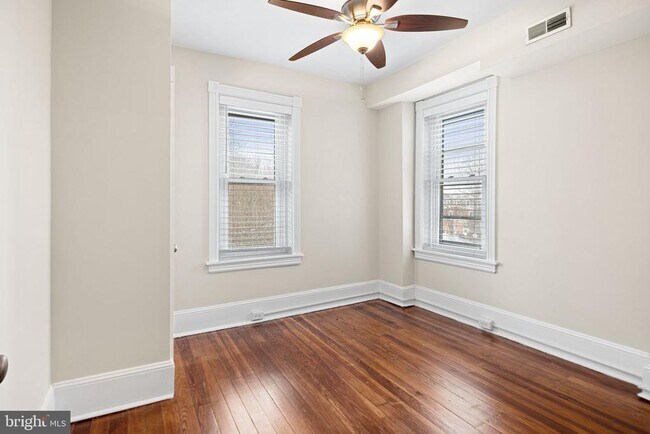 Photo - 232 Buchanan St