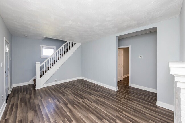 Photo - 482 E Jenkins Ave