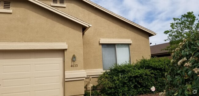 Building Photo - 4633 Pennycare St Rental