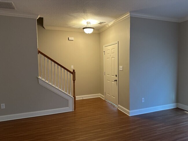 Photo - 273 Vining Way