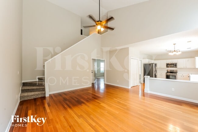 Photo - 504 Mullein Trace