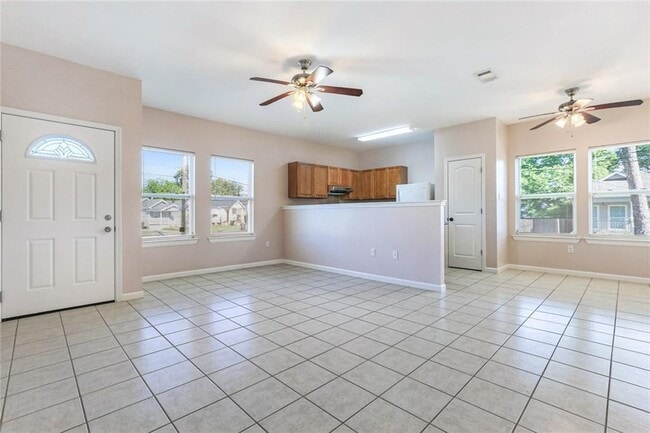 Photo - 3925 Clematis St