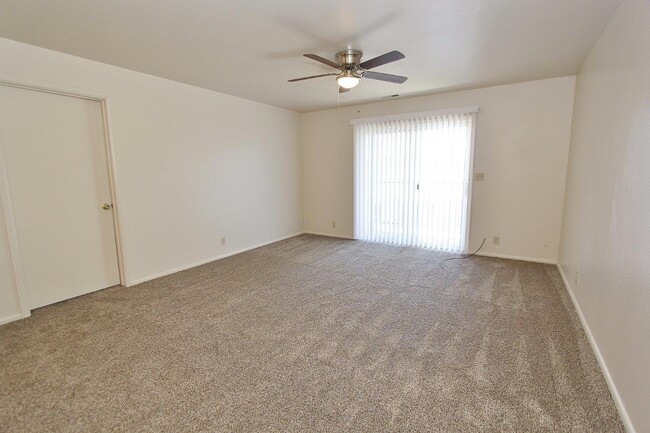 Photo - 551 N Moffatt Ave Unit 9