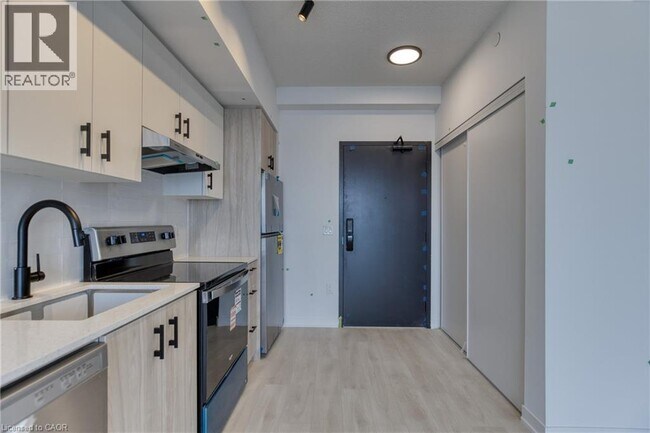 Photo - 4878 Powers Cmn Unité 704