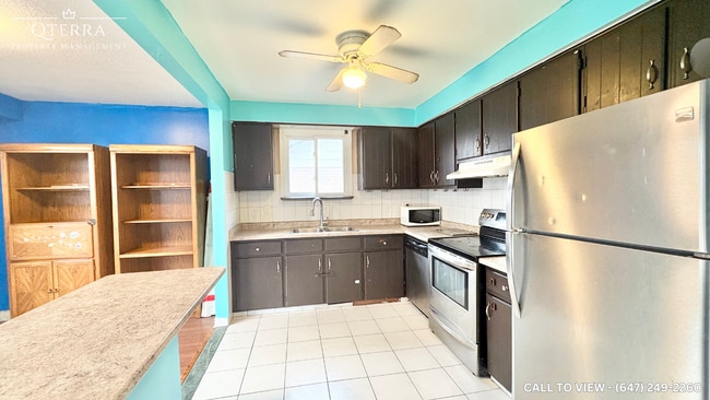 Photo - 104 Capreol Crt