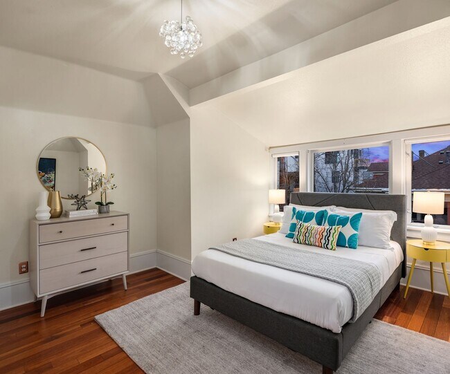 Photo - Quiet Corner of Capitol Hill in a Classic, Beautiful Home Unidad F361