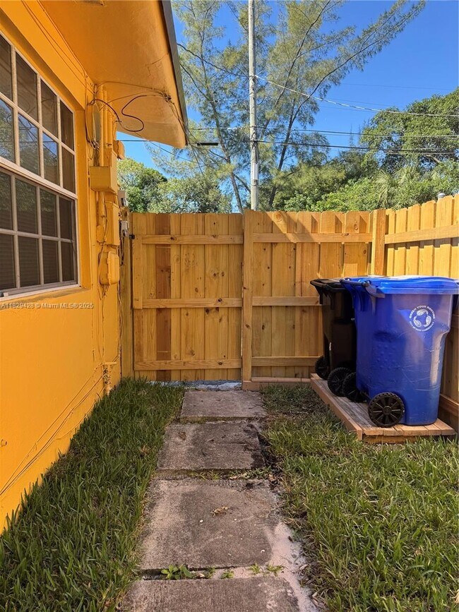 Photo - 522 NW 13th Ave Unit 2