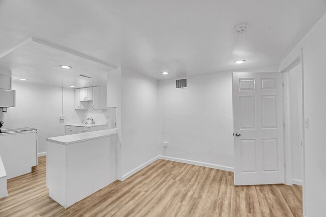 Photo - 2143 S Acoma St Unit Basement Apt