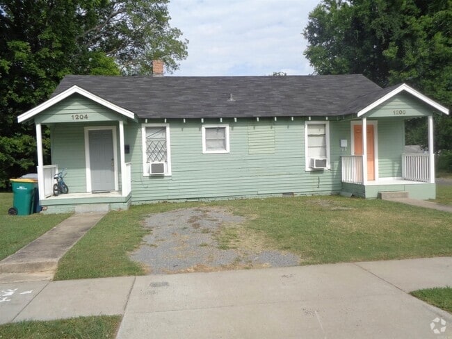 Building Photo - 1200 S Cross St Rental