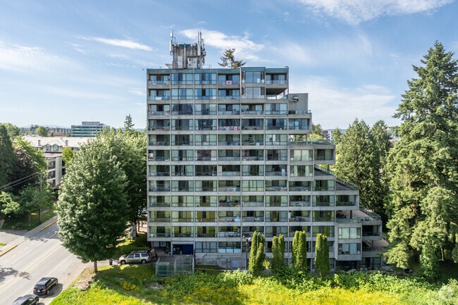 Building Photo - Mainstreet Maple Ridge Apartments