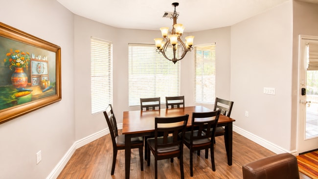 Photo - 1806 Sunstar Dr