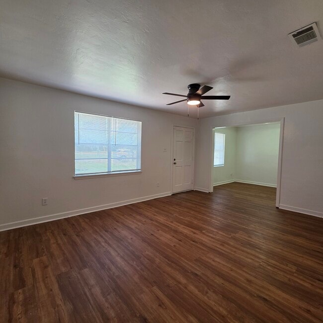 Photo - 2508 Belmont Ave