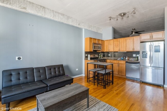 Photo - 1620 S Michigan Ave