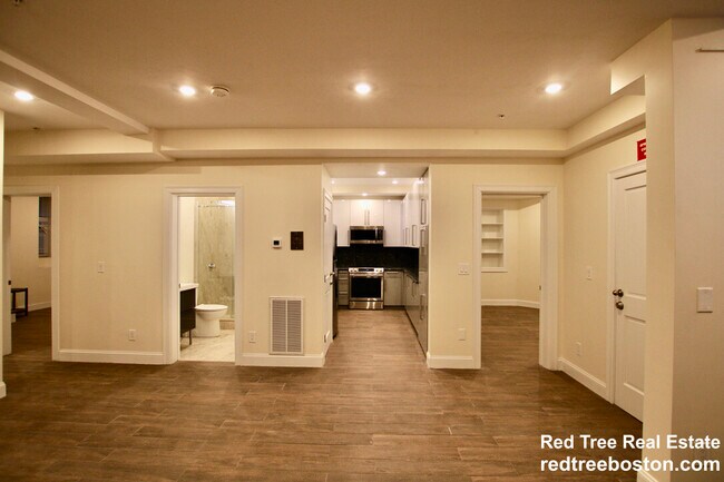 Photo - 1614 Beacon St