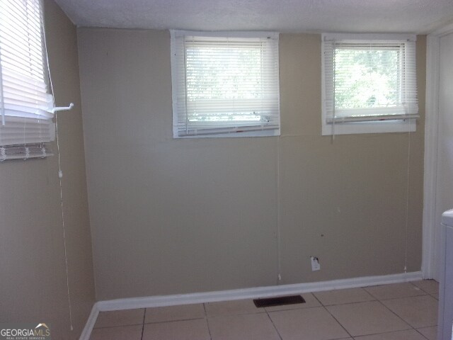 Photo - 587 Hope St SW