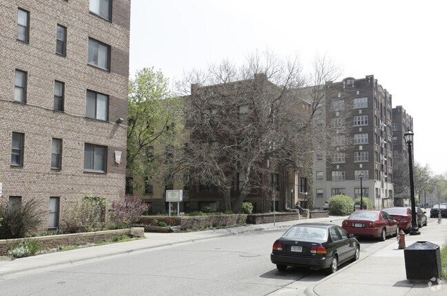 Secombe Apartments - Secombe Apartments