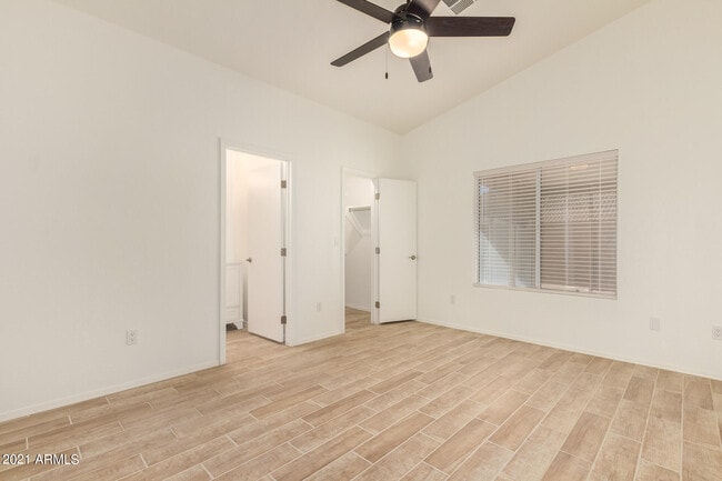 Photo - 929 E Saragosa St