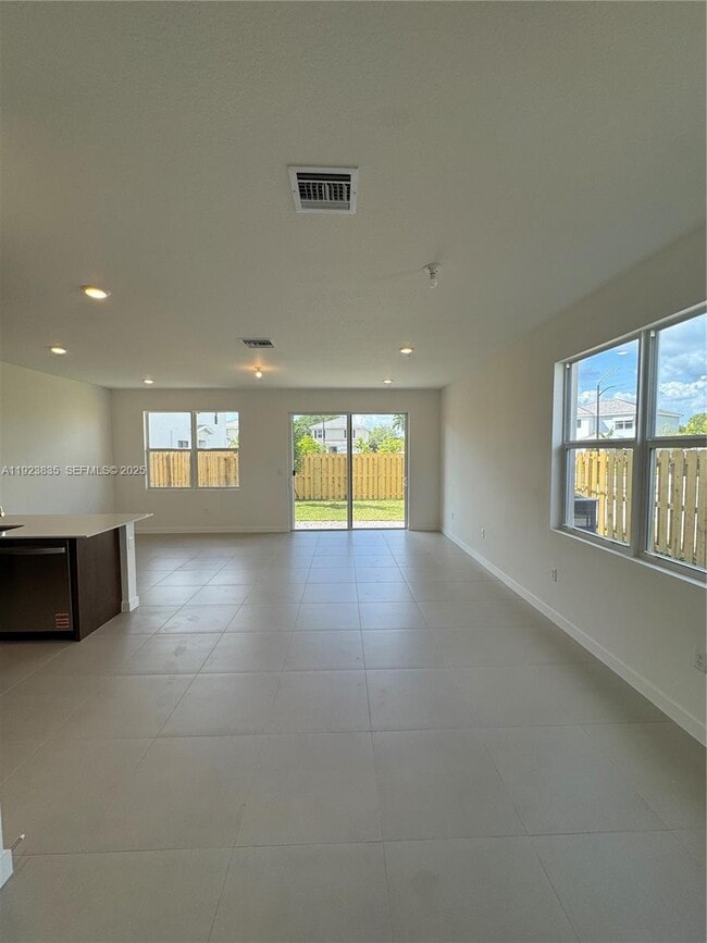 Photo - 196 NE 13th Ave