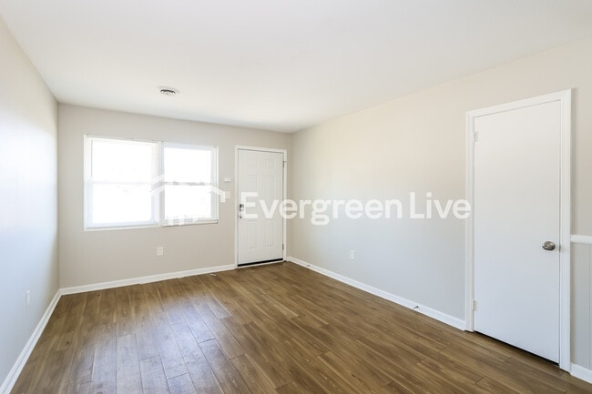 Photo - 2508 Dexter Rd