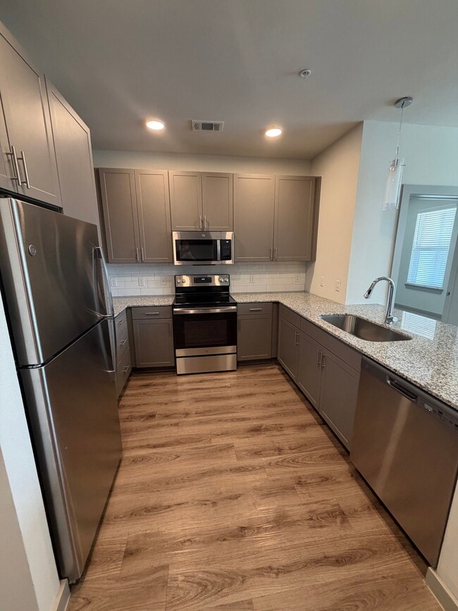 Photo - 1101 Gallagher Dr Unit 8107