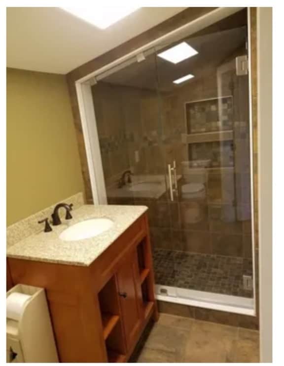 Photo - 457 N Spring St