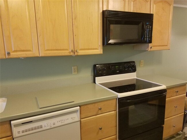 Photo - 5421 Vineland Rd